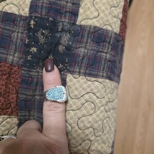 Elegant Blue Sparkle Ring